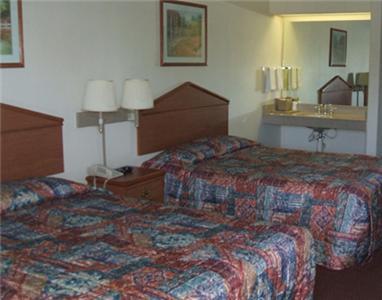 Scottish Inn And Suites Стаффорд Номер фото
